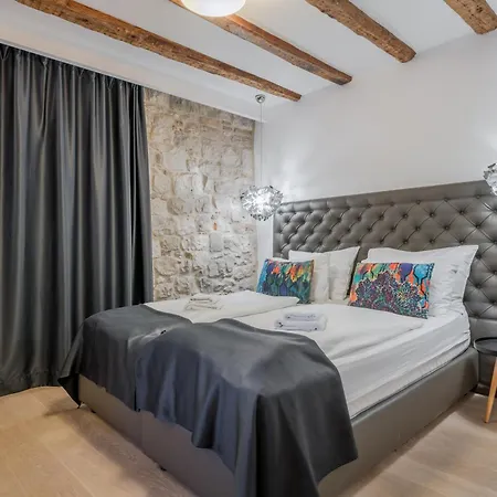 Gostinjska kuća The Code Luxury Split