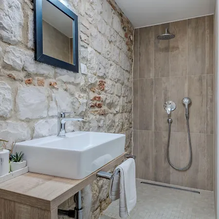 The Code Luxury Guest house Split