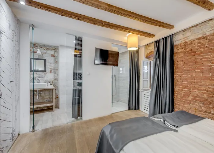 The Code Luxury Σπλιτ