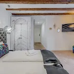The Code Luxury Гостевой дом Сплит